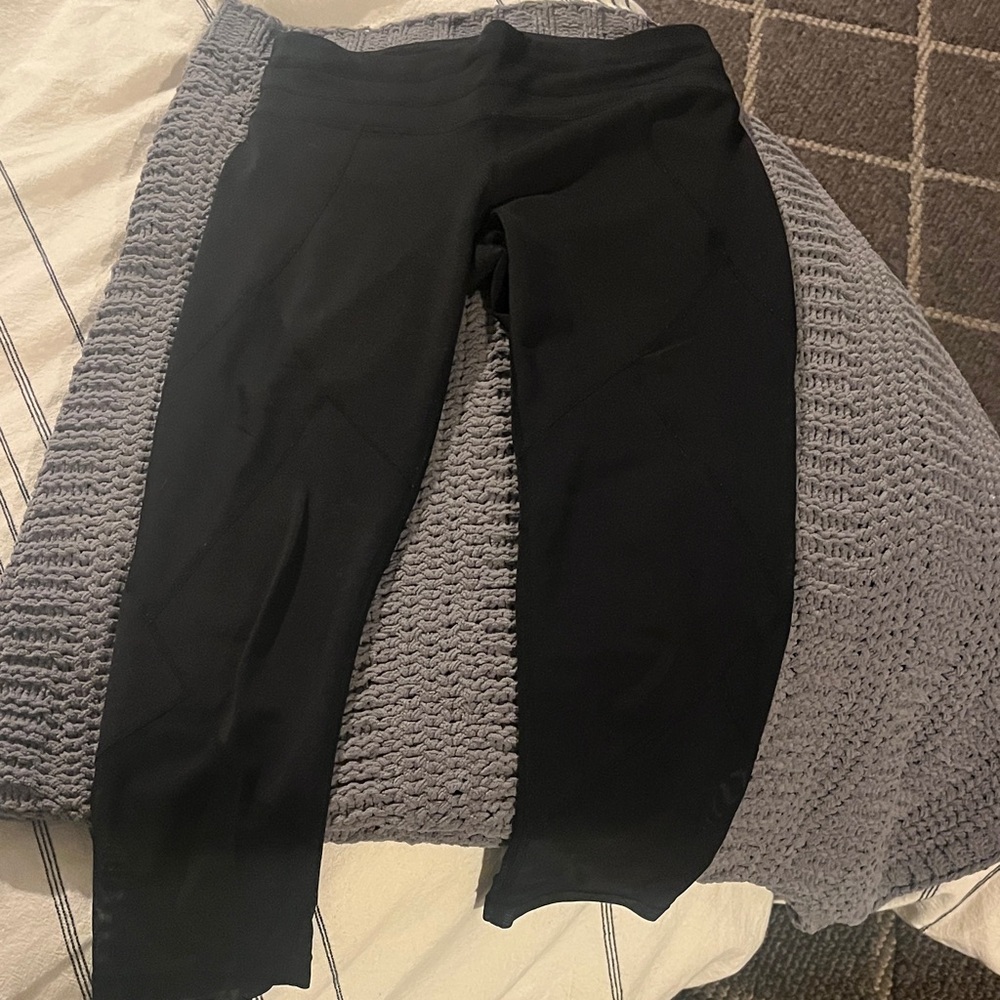Athleta Classic Black Capri/ Cropped Leggings (XS)